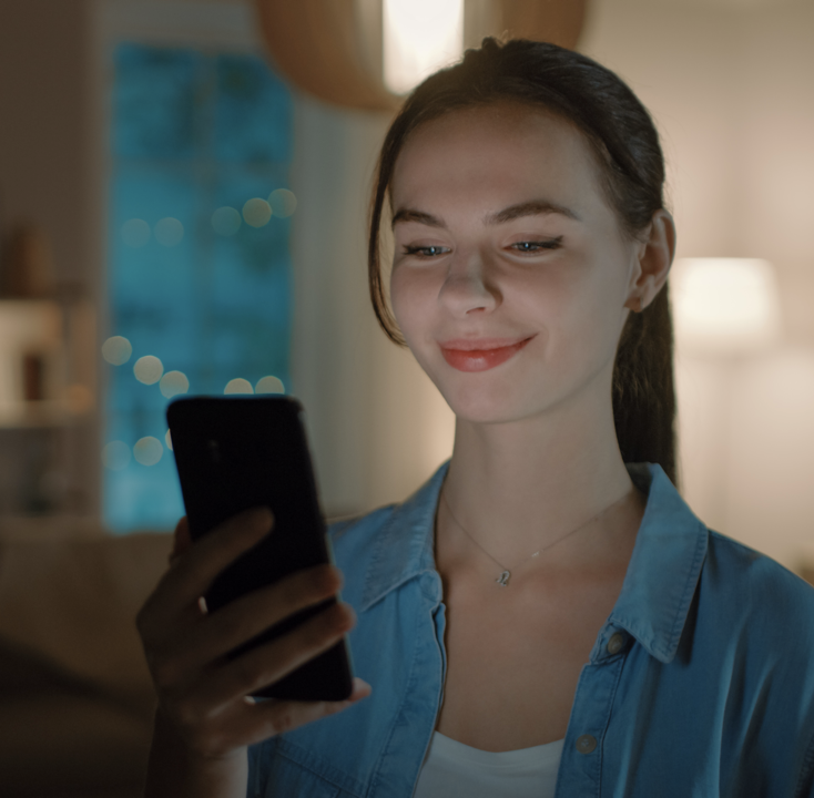 A customer using the AXON Networks contact service